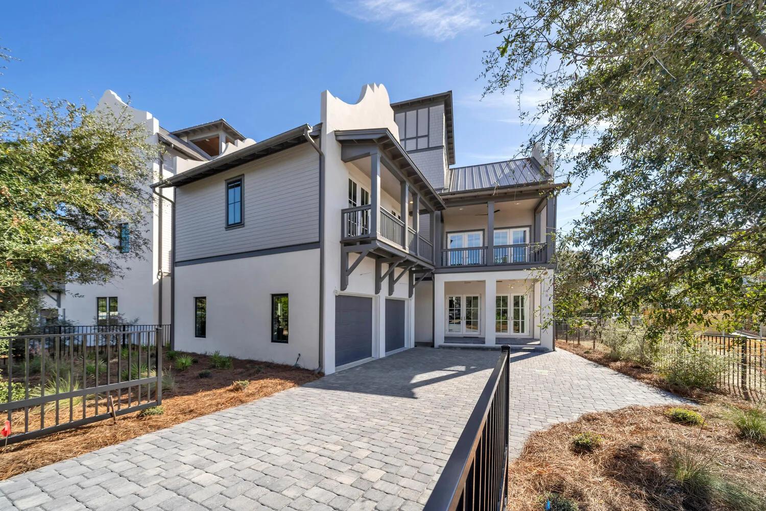 46 Gardenia Street — photo 3