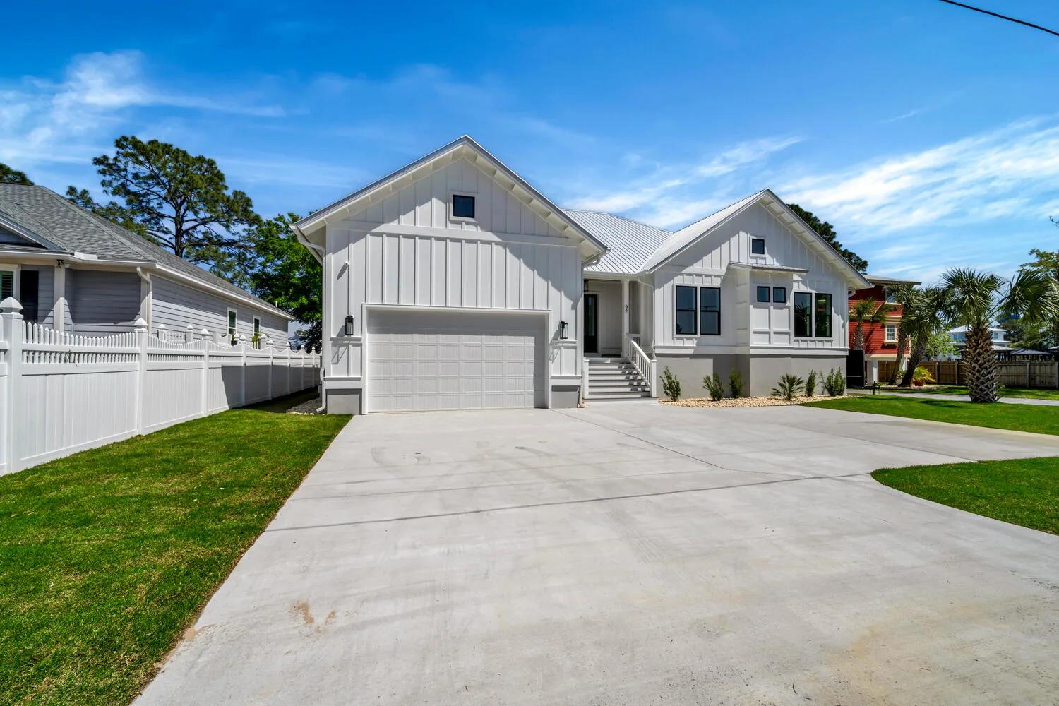 61 Anchor Ln — photo 2