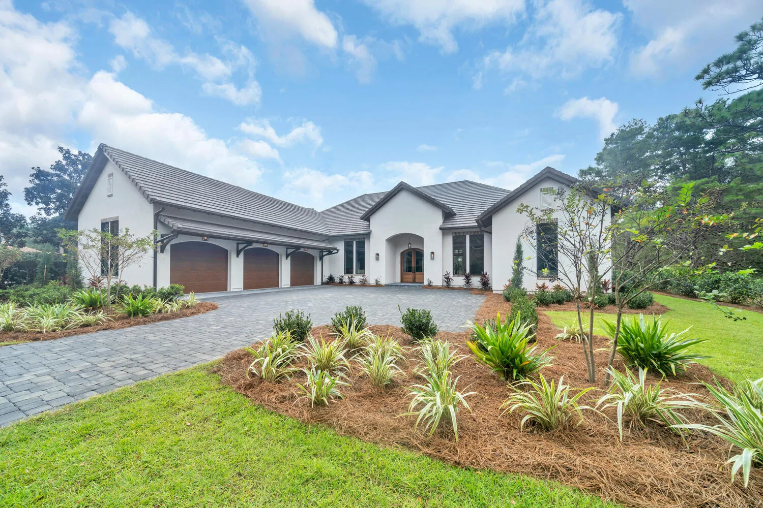 2939 Pine Valley Drive